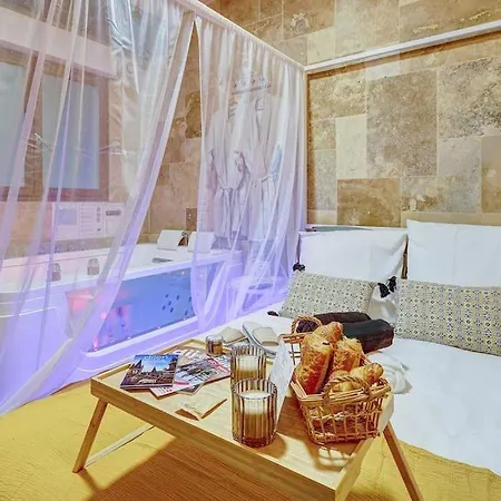 L'evasion I Bed&spa I Jacuzzi I Cozy I Hypercentre I Rent Immo 公寓 *