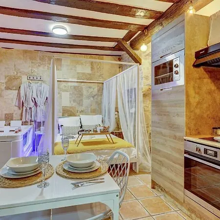 L'evasion I Bed&spa I Jacuzzi I Cozy I Hypercentre I Rent Immo 公寓 *