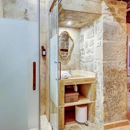 L'evasion I Bed&spa I Jacuzzi I Cozy I Hypercentre I Rent Immo *